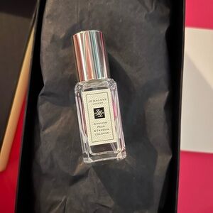Jo Malone English Pear and Freesia Perfume